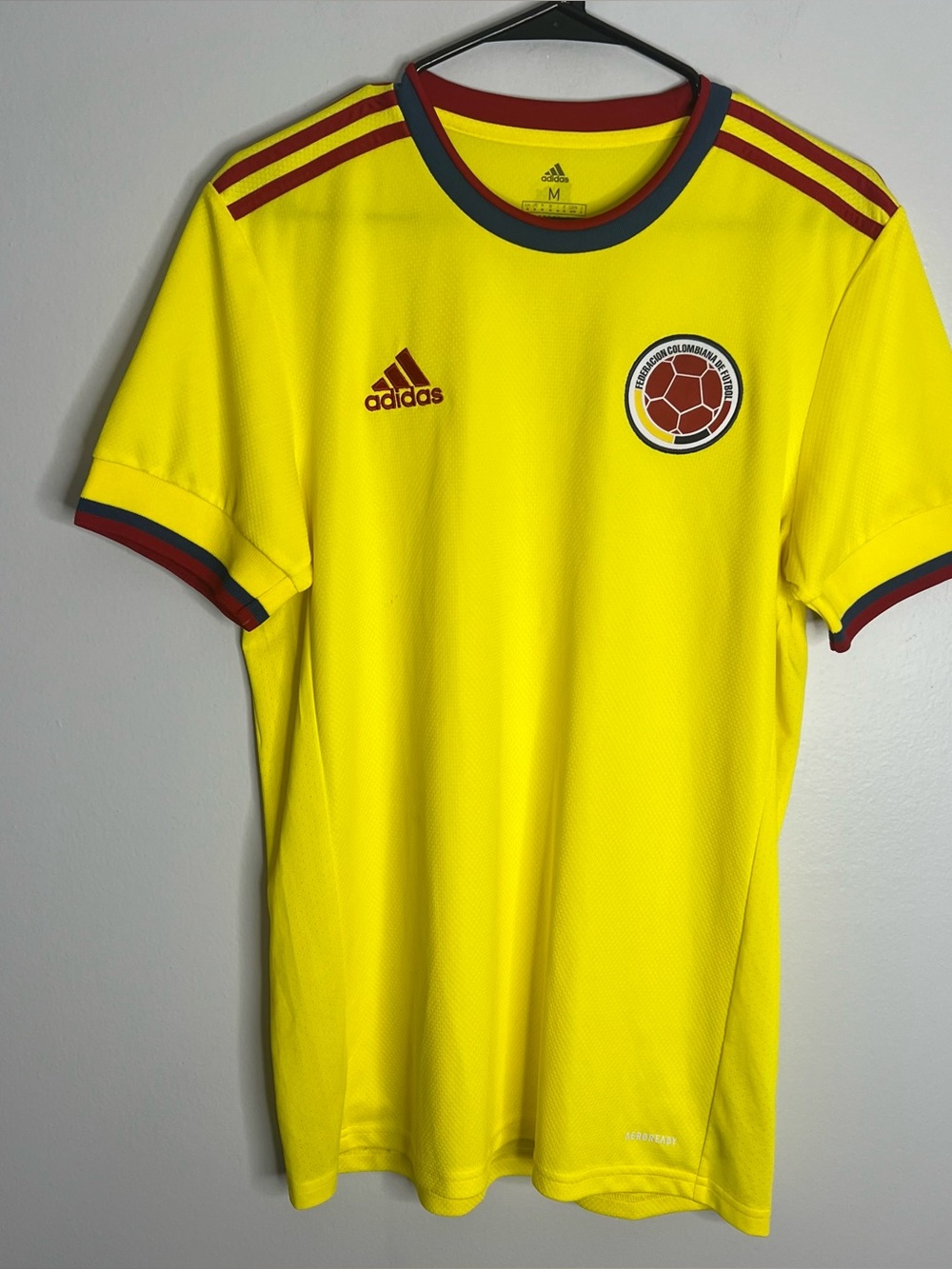 Colombia National Team Jersey Mens Medium Yellow Adidas 2020 Soccer Football